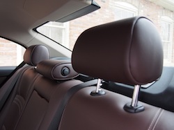 2014 寶馬 BMW 535d xDrive Metallic White rear seat headrests