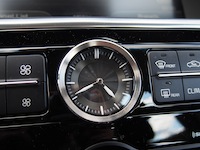 2015 Kia K900 V8 Elite clock