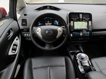 2015 Nissan Leaf Red interior