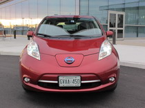 2015 Nissan Leaf Red front grill headlights