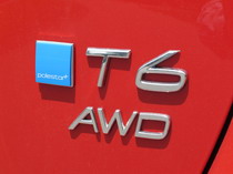 2015 Volvo V60 T6 R-Design badge