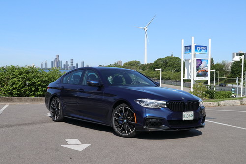 2019 BMW 530e Plug-In Hybrid front