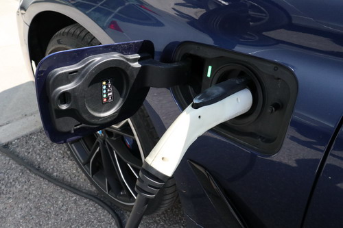 2019 BMW 530e Plug-In Hybrid charge port