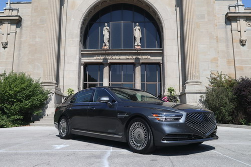 2020 Genesis G90