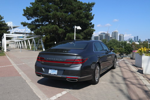 2020 Genesis G90