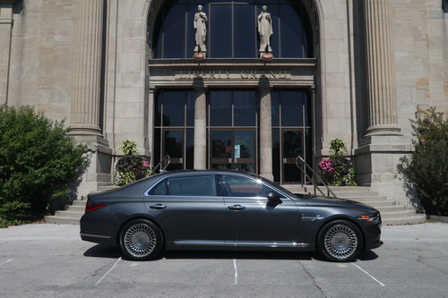 2020 Genesis G90