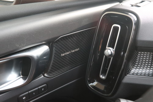 2020 Volvo XC40 R-Design