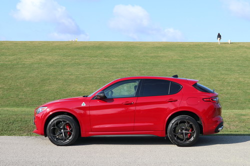 2021 Alfa Romeo Stelvio Quadrifoglio