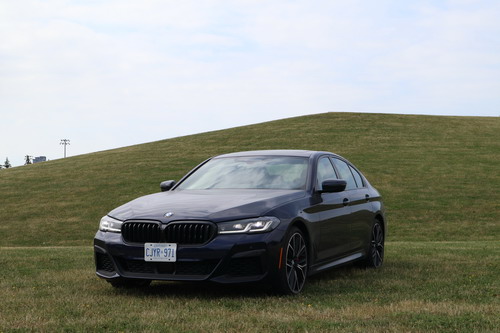 2021 BMW 540i xDrive Sedan front