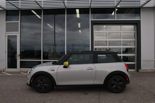 All-Electric MINI Cooper SE 3 door