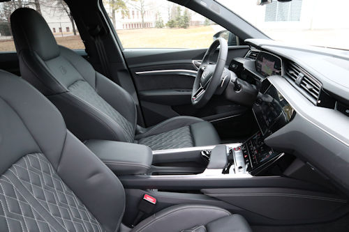 2024 Audi SQ8 e-tron