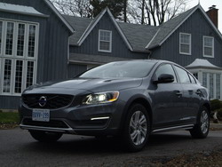 2016 Volvo S60 Cross Country